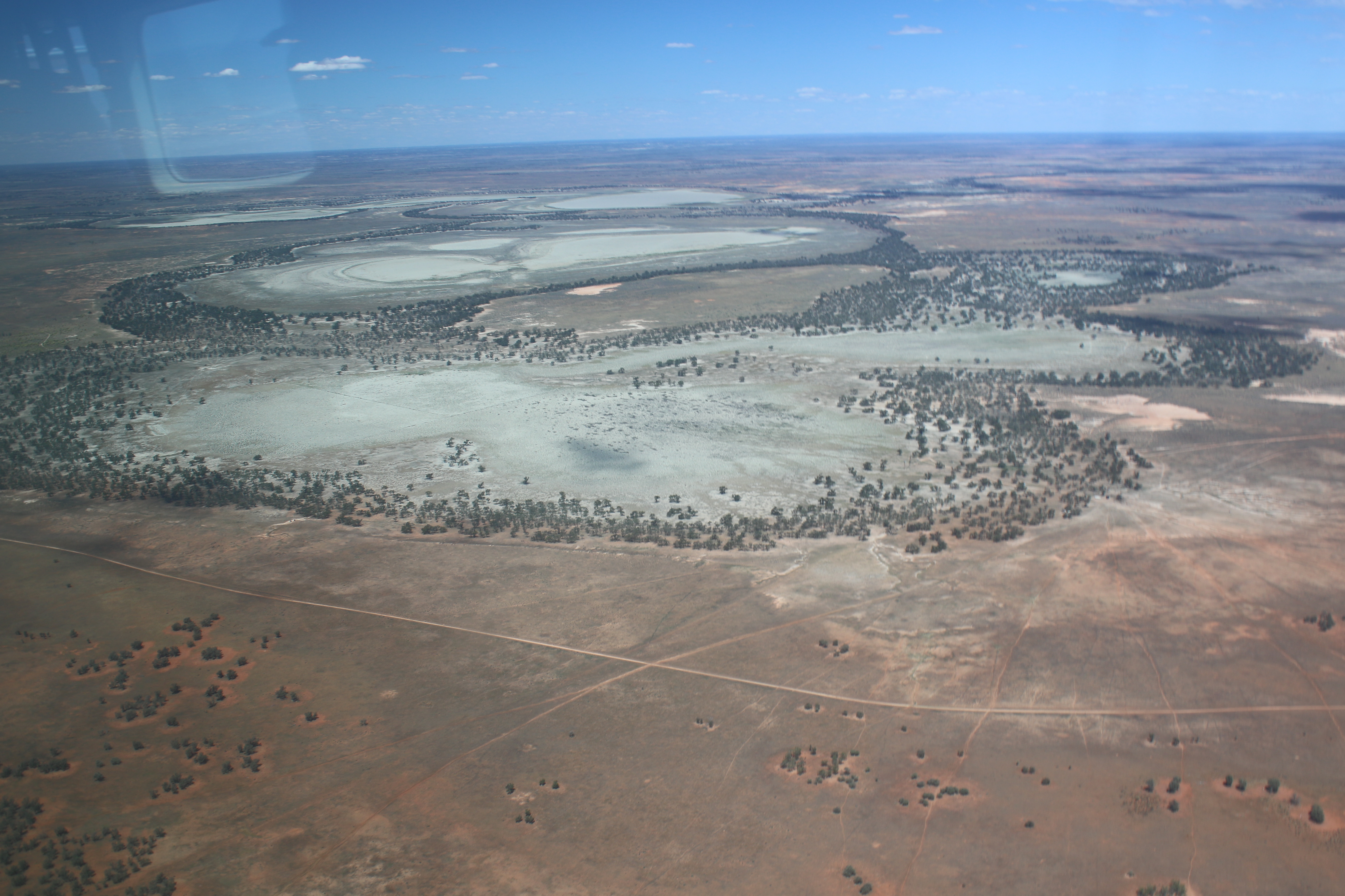 Dry lakes beds of the Tallwalka system